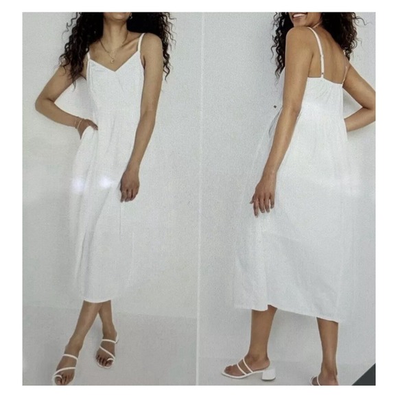 Old Navy‎ Dress Women's Medium White Cami Maxi Swing Pleated Sleeveless Bohemian - Picture 1 of 13